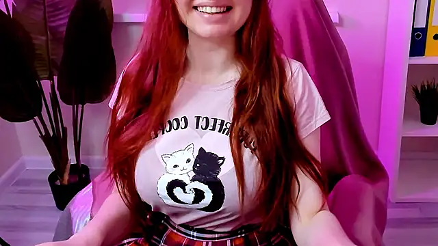 CarolGiggly online show from February 7, 8:51 am