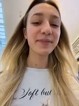 Lia  Love online show from October 29, 12:31 pm