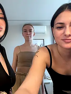 ShySonya online show from November 4, 11:59 am