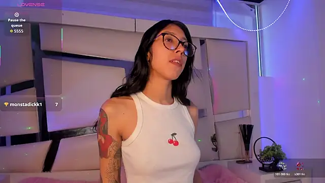 Mis  lola online show from November 29, 10:14 pm