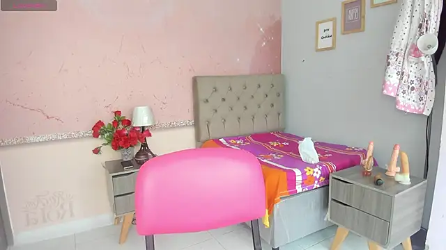 lauren rios7 online show from December 2, 1:57 pm