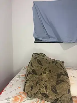 India maiores labios 1 online show from April 13, 1:29 am