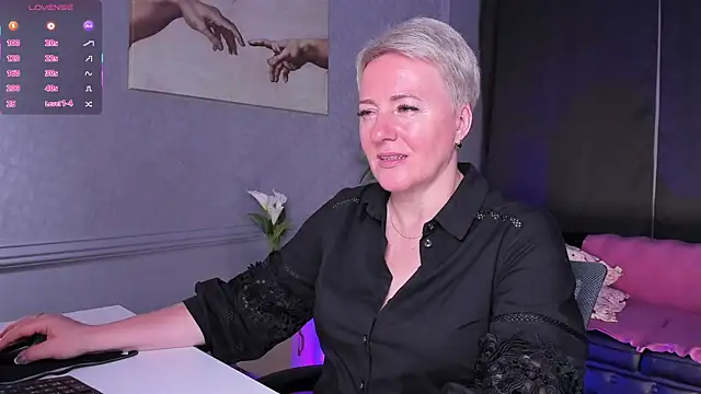 Nika Smit online show from June 27, 9:21 am
