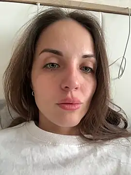 AmiLavs online show from November 20, 6:36 am