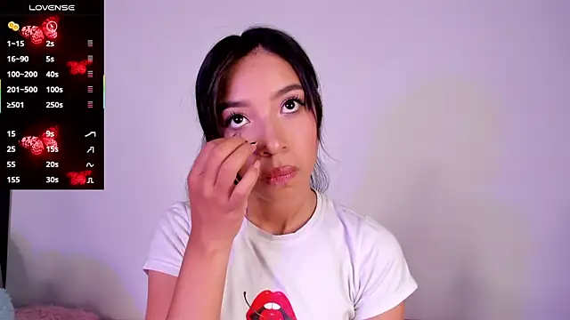 lillielover16 online show from September 12, 9:55 pm