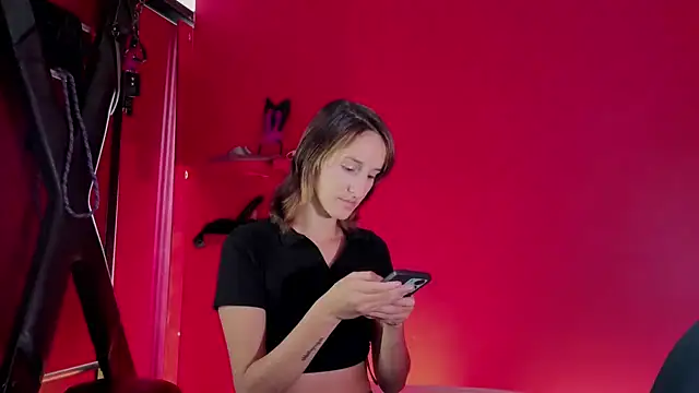 Snapshot of Ambar_Roux_ chatting on October 21, 1:59 pm Ambar Roux  online show from October 21, 1:59 pm