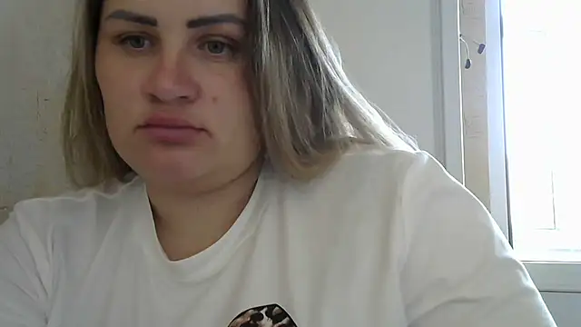 Snapshot of Honeydew-Waves chatting on September 15, 6:00 am Honeydew-Waves online show from September 15, 6:00 am