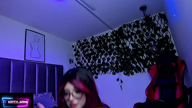 Kitty Gang online show from February 7, 7:12 am