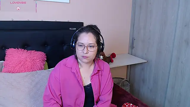 May Carlier online show from September 25, 11:35 pm