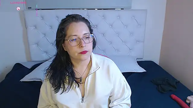 May Carlier online show from February 7, 4:05 am