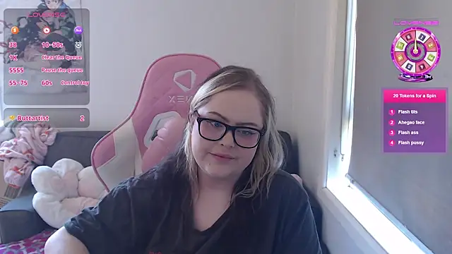 ChubbyBubs online show from December 18, 3:55 am