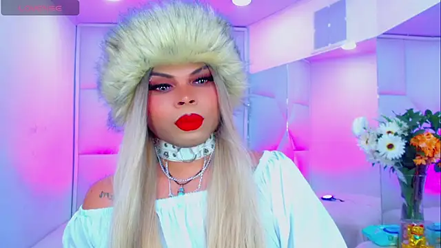 Snapshot of AdanKinng chatting on September 14, 6:44 am AdanKinng online show from September 14, 6:44 am