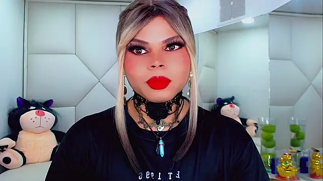 Snapshot of AdanKinng chatting on October 28, 6:19 am AdanKinng online show from October 28, 6:19 am