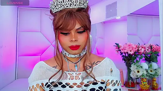 Snapshot of AdanKinng chatting on September 28, 9:36 am AdanKinng online show from September 28, 9:36 am