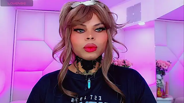 Snapshot of AdanKinng chatting on September 26, 9:18 am AdanKinng online show from September 26, 9:18 am