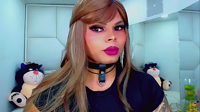 Snapshot of AdanKinng chatting on October 30, 11:11 am AdanKinng online show from October 30, 11:11 am