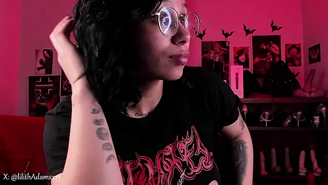 lilith-deveraux online show from March 21, 8:19 am