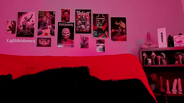 lilith-deveraux online show from October 22, 2:44 pm