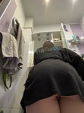 MaddisonHaas online show from November 24, 2:35 am