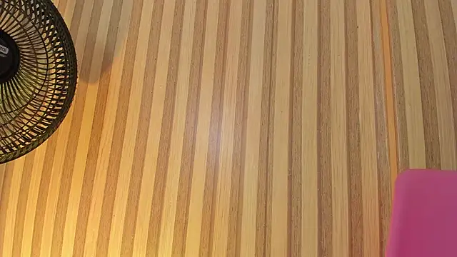 Taylor  cooper online show from April 6, 6:31 pm