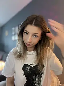 Mia Ethan online show from June 4, 7:13 am