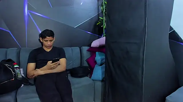 playsgirlhot online show from February 6, 11:41 pm