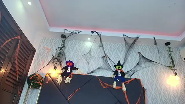 sandy rivas online show from October 31, 12:20 pm