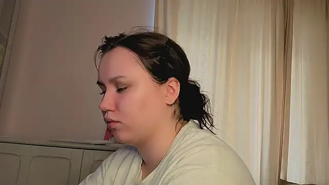 Alisia Mars online show from April 24, 12:30 pm