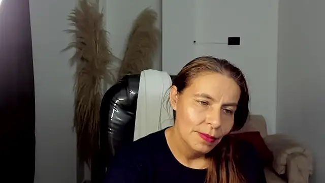 Milf karlye online show from April 14, 2:33 am