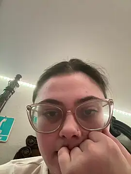 jmassey387 online show from February 12, 5:42 am