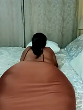 Luciouslips00 online show from November 23, 5:14 pm