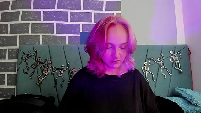 Snapshot of Alterego1__ chatting on October 24, 11:39 am Alterego1 online show from October 24, 11:39 am