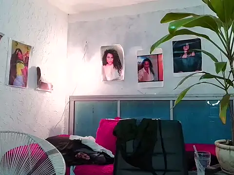 bellacrespalatina online show from March 24, 4:23 pm