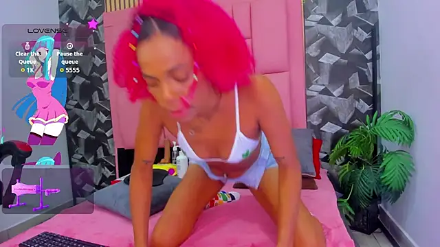 Brithanyslim online show from March 25, 7:39 pm