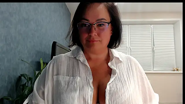 Nora Star online show from February 19, 7:24 pm