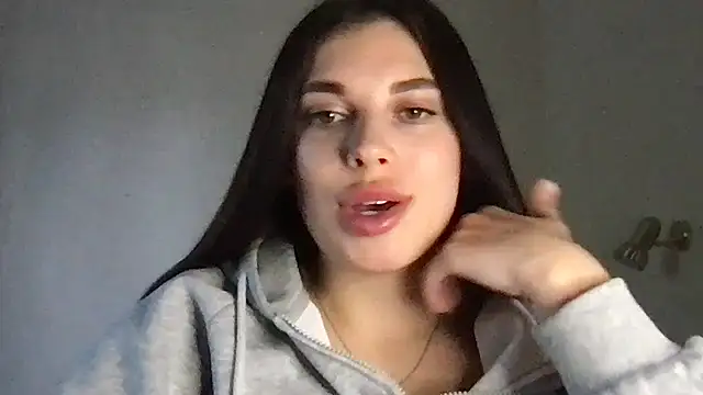 MoonriseGoddess online show from April 23, 3:14 pm