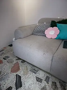 KellyOlsenbe online show from May 31, 7:59 pm