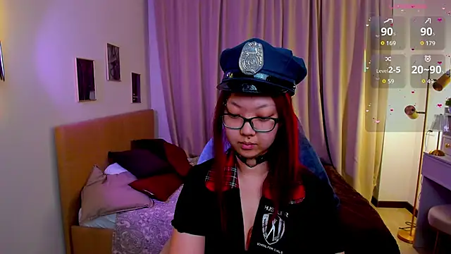 Marine Vact online show from April 5, 2:05 pm