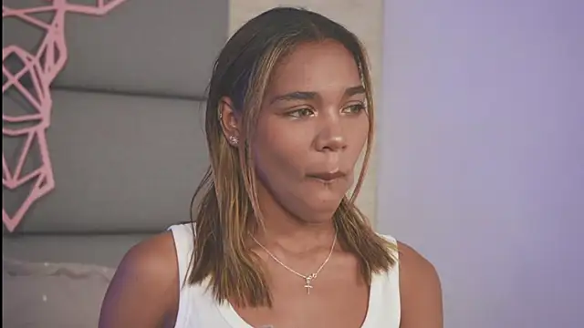 Lily Miiller online show from November 16, 9:04 pm