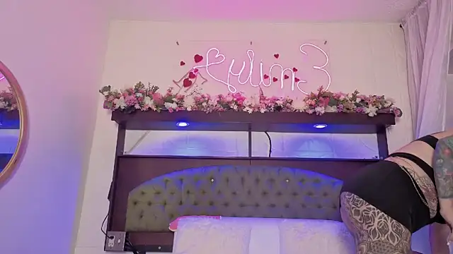 EMILY ROUSSE71 online show from January 16, 10:39 pm