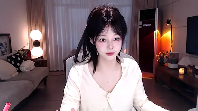 sweateanv  online show from March 11, 7:56 am