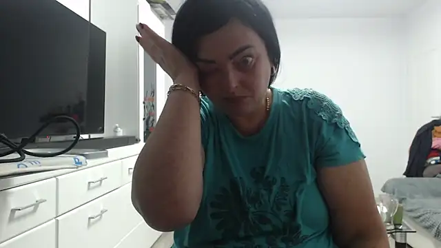 Amandamuller1982 online show from October 13, 8:11 pm