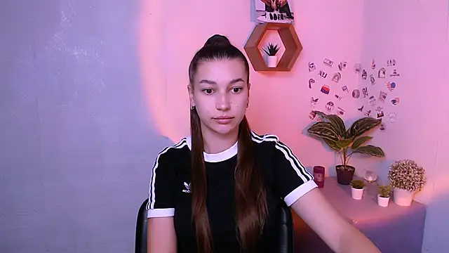 Snapshot of KarolinaRosse_ chatting on September 30, 5:02 am KarolinaRosse  online show from September 30, 5:02 am