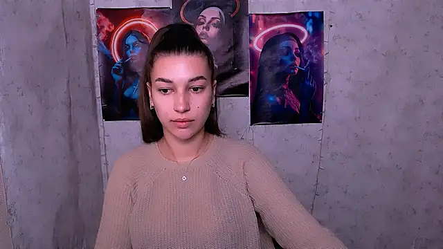 Snapshot of KarolinaRosse_ chatting on October 6, 5:02 am KarolinaRosse  online show from October 6, 5:02 am