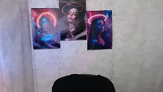 Snapshot of KarolinaRosse_ chatting on October 15, 6:16 am KarolinaRosse  online show from October 15, 6:16 am