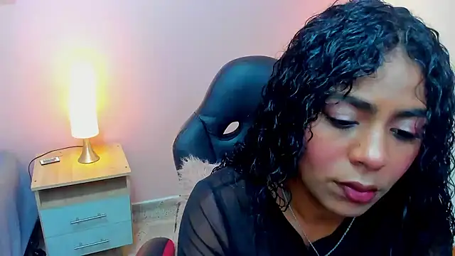 Edelaine rogers online show from March 28, 11:25 pm