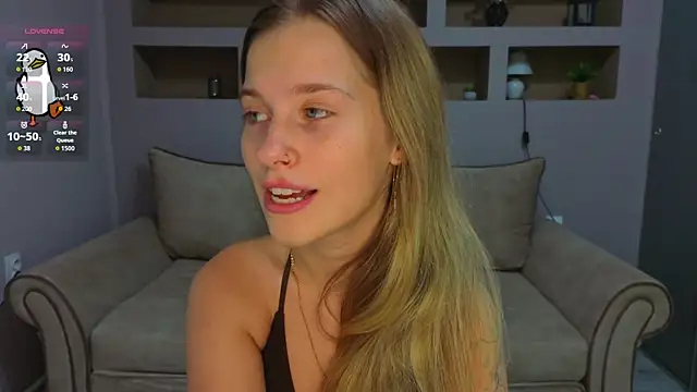 Snapshot of LinaCristonsen chatting on September 14, 4:27 pm LinaCristonsen online show from September 14, 4:27 pm