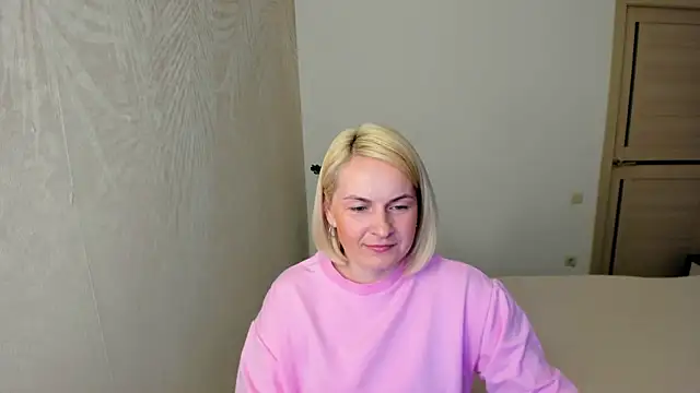 Alicee Gracee online show from April 25, 6:38 pm