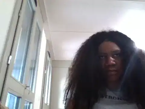 Snapshot of bonbonaumiel chatting on December 2, 11:22 am bonbonaumiel online show from December 2, 11:22 am