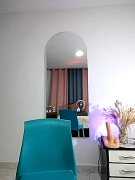 SluttyMilf79 online show from March 5, 5:36 am